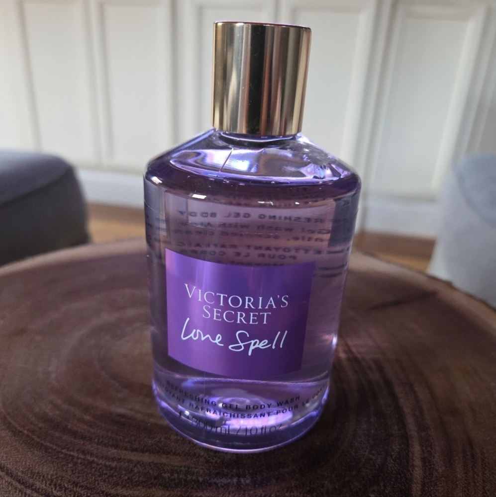 Victoria's Secret Love Spell Body Wash - Lavender